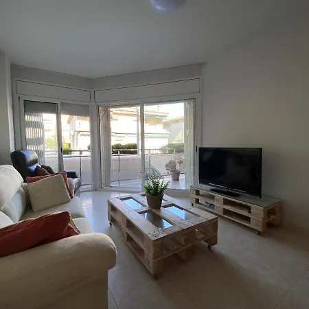R123 En La Planta Baja Con Piscina Cerca De La Playa Apartamento Calafell